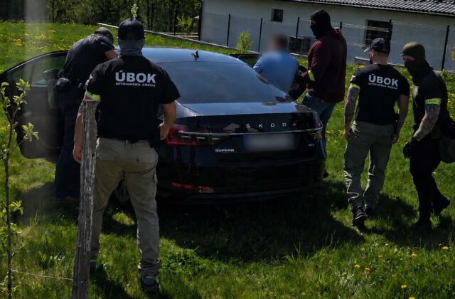 ÚBOK oskarżył mężczyznę o handel ludźmi. Młodą kobietę zmuszał do żebrania i świadczenia usług seksualnych