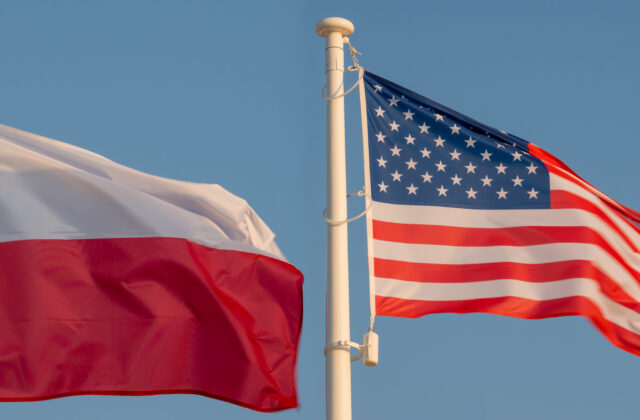 Warszawa negocjuje z Waszyngtonem w sprawie utworzenia stałej bazy amerykańskiej w Polsce